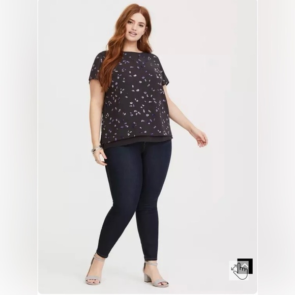 Torrid Size 00 XL 0X Grey & Purple Feather Chiffon Blouse  #94785 - Picture 2 of 13